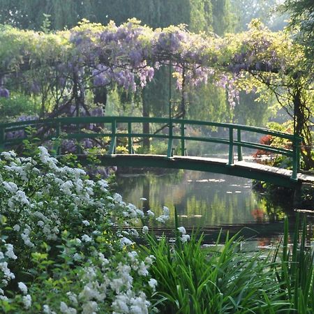 Maison Climatisee Avec Jardin Vernon  Bagian luar foto